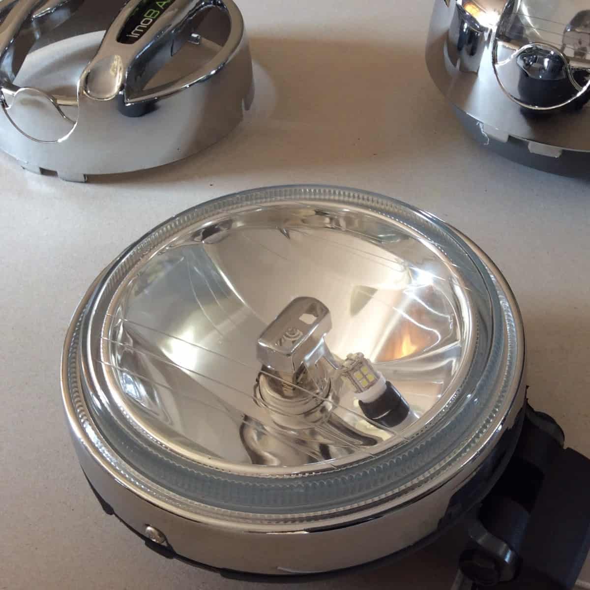 thumbnail image 2 of 2x 55W H3 Halogen Spot Lights For 4x4 SUV Truck Van Offroad - Chrome Housing Blue Lens 2 of 5